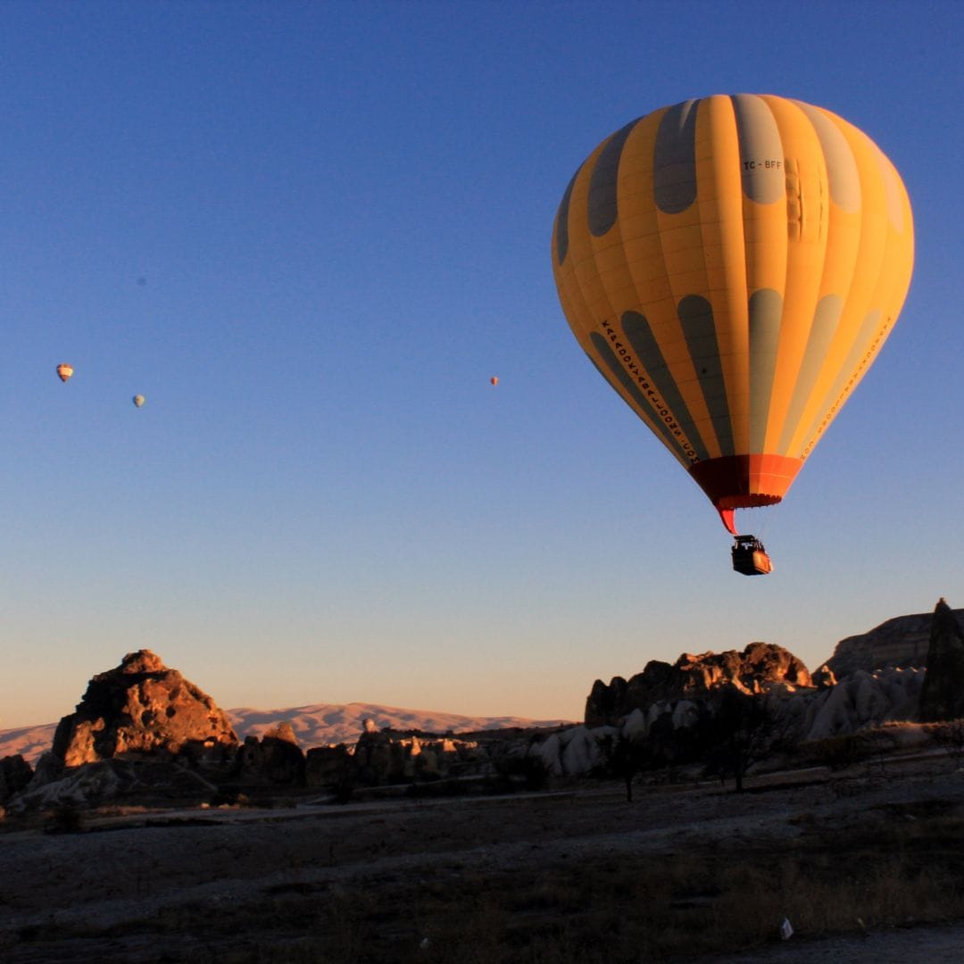 The Perfect 7-Day Turkey Itinerary: Istanbul & Cappadocia (Autumn 2025 Guide)