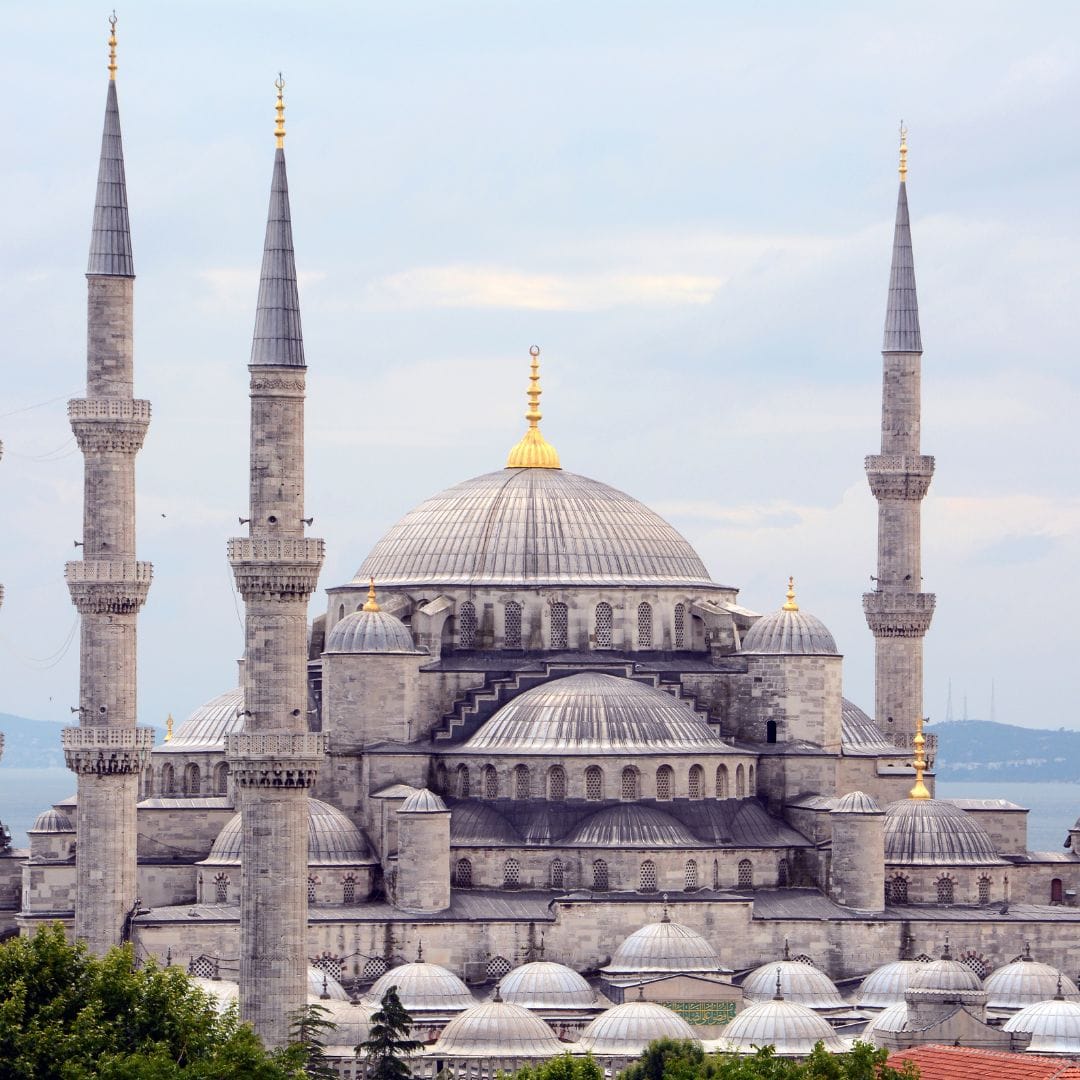 The Perfect 7-Day Turkey Itinerary: Istanbul & Cappadocia (Autumn 2025 Guide)