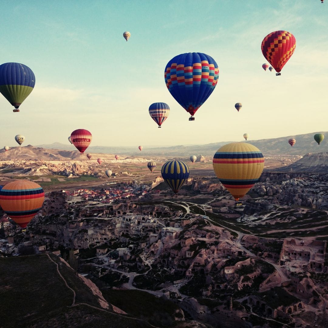 The Perfect 7-Day Turkey Itinerary: Istanbul & Cappadocia (Autumn 2025 Guide)