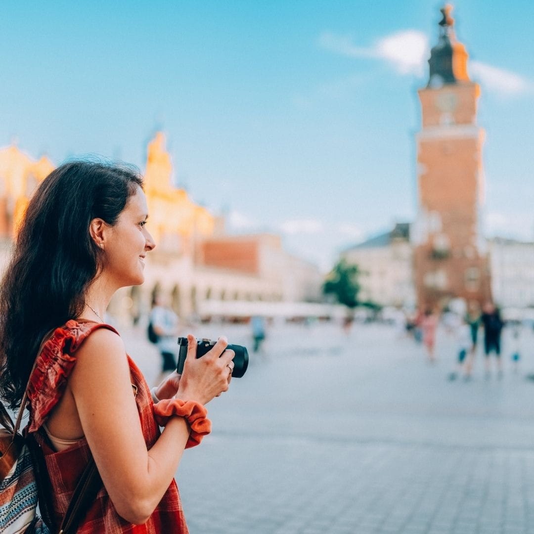 Safety & Connectivity: 20 Essential eSIM Tips for Female Solo Travelers