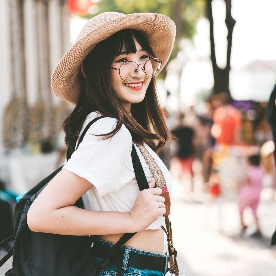 Safety & Connectivity: 20 Essential eSIM Tips for Female Solo Travelers