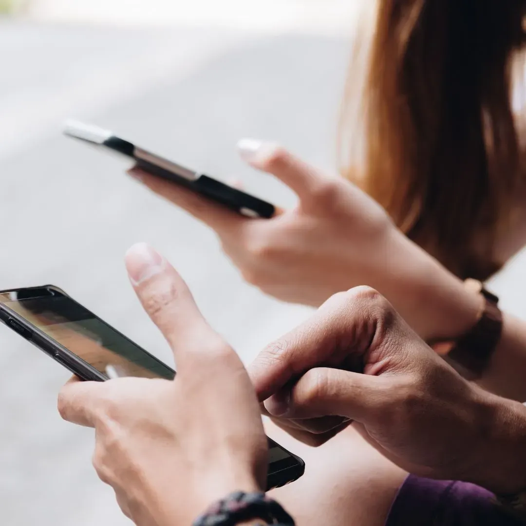 Benefits of Using eSIMs for Roaming