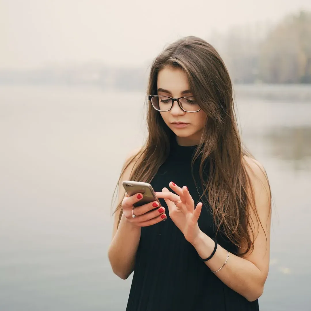 Your Guide to Using eSIMs: How Do eSIMs Work?