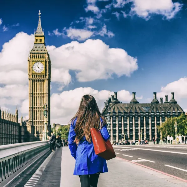 Connectivity on the Go: UK eSIMs for Digital Nomads