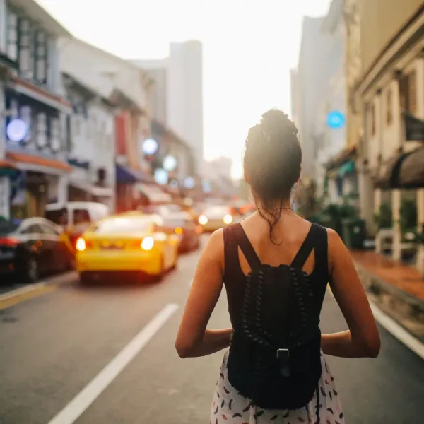 Explore Singapore's Best with eSIM: Travel Tips and Tricks