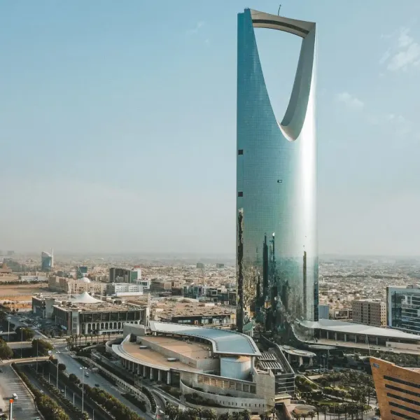 How to Set Up and Use MobiMatter Travel eSIM in Saudi Arabia on Your Vacation