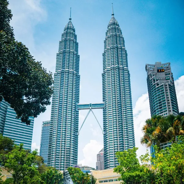 How to Use eSIMs in Malaysia for Travelers: Seamless Connectivity on the Go