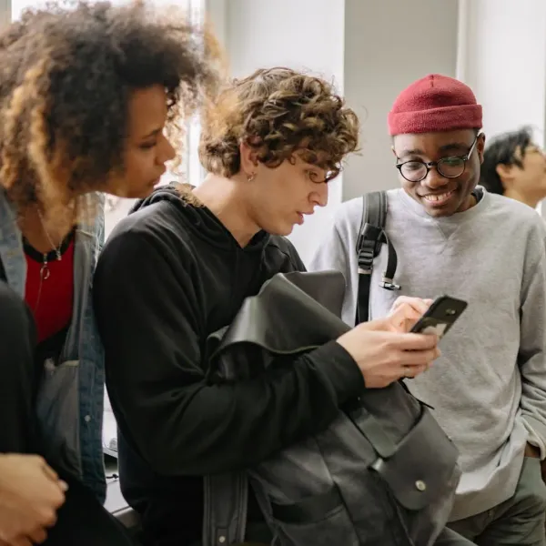 eSIM Cards for International Students in the UK: Save Money and Stay Connected