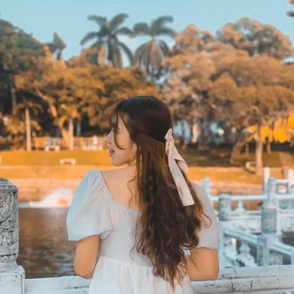 The 2026 Travel Girl Aesthetic: Fashion City Guide